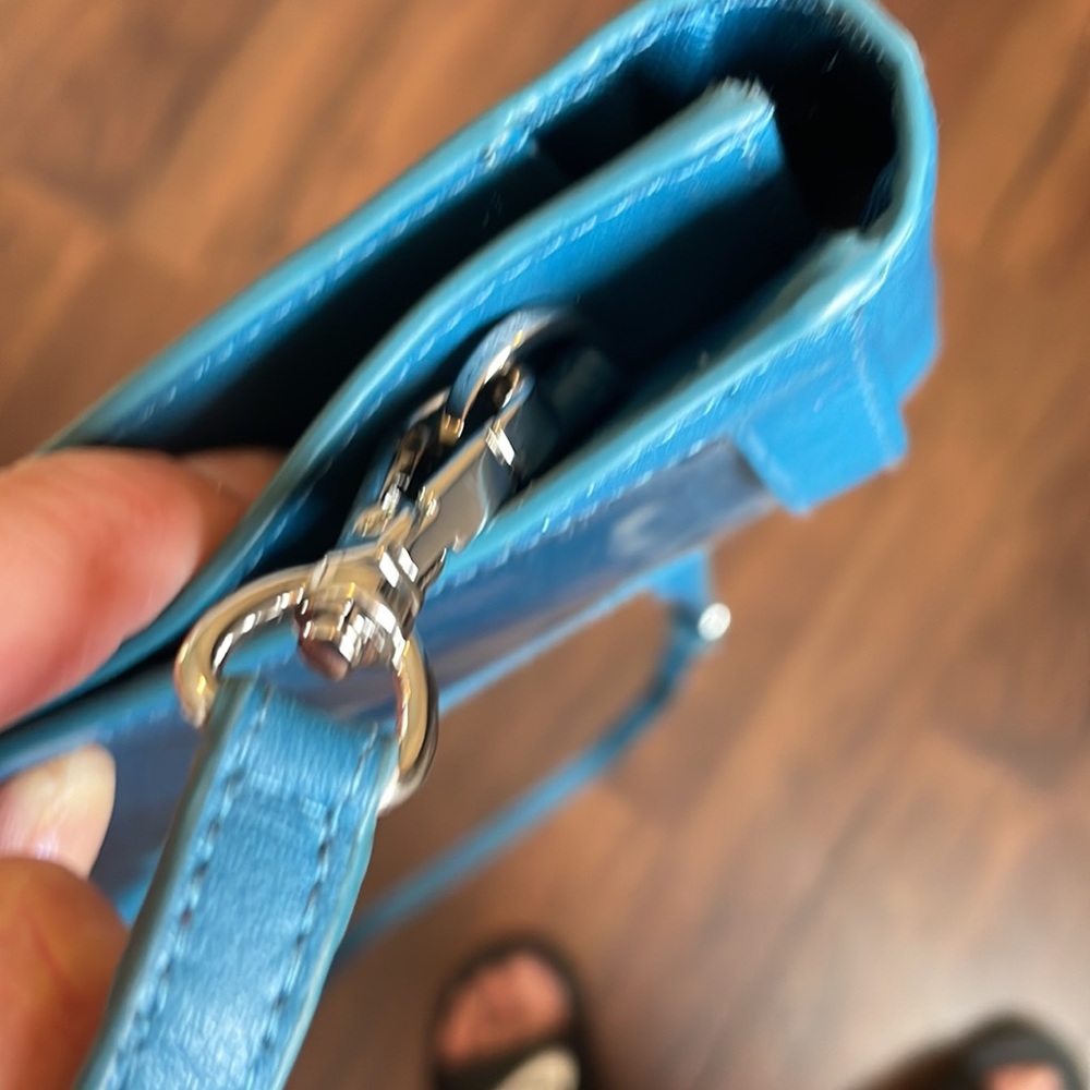 Handmade Leather Cross Body Bag. - Picture 12 of 16